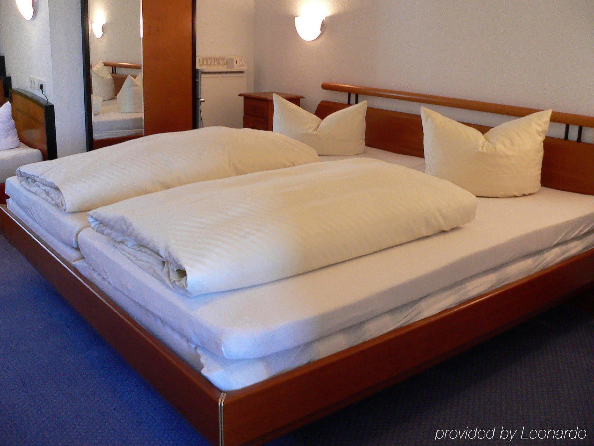 Hotel Garni Arcis Gomaringen Oda fotoğraf